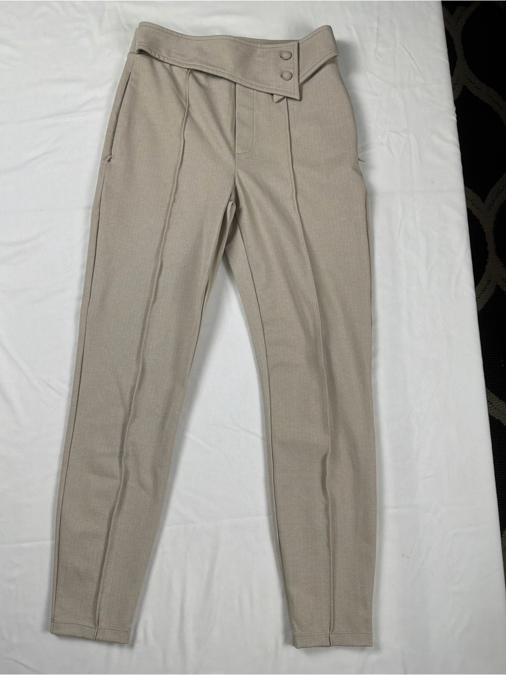 HALARA Neutral Beige High-Waist Tailored Trousers